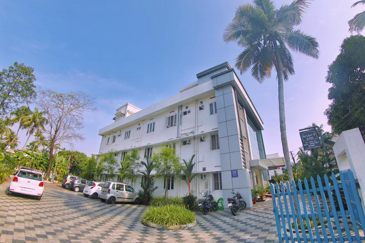 Noah'S Ark Hotel Kochi ภายนอก รูปภาพ