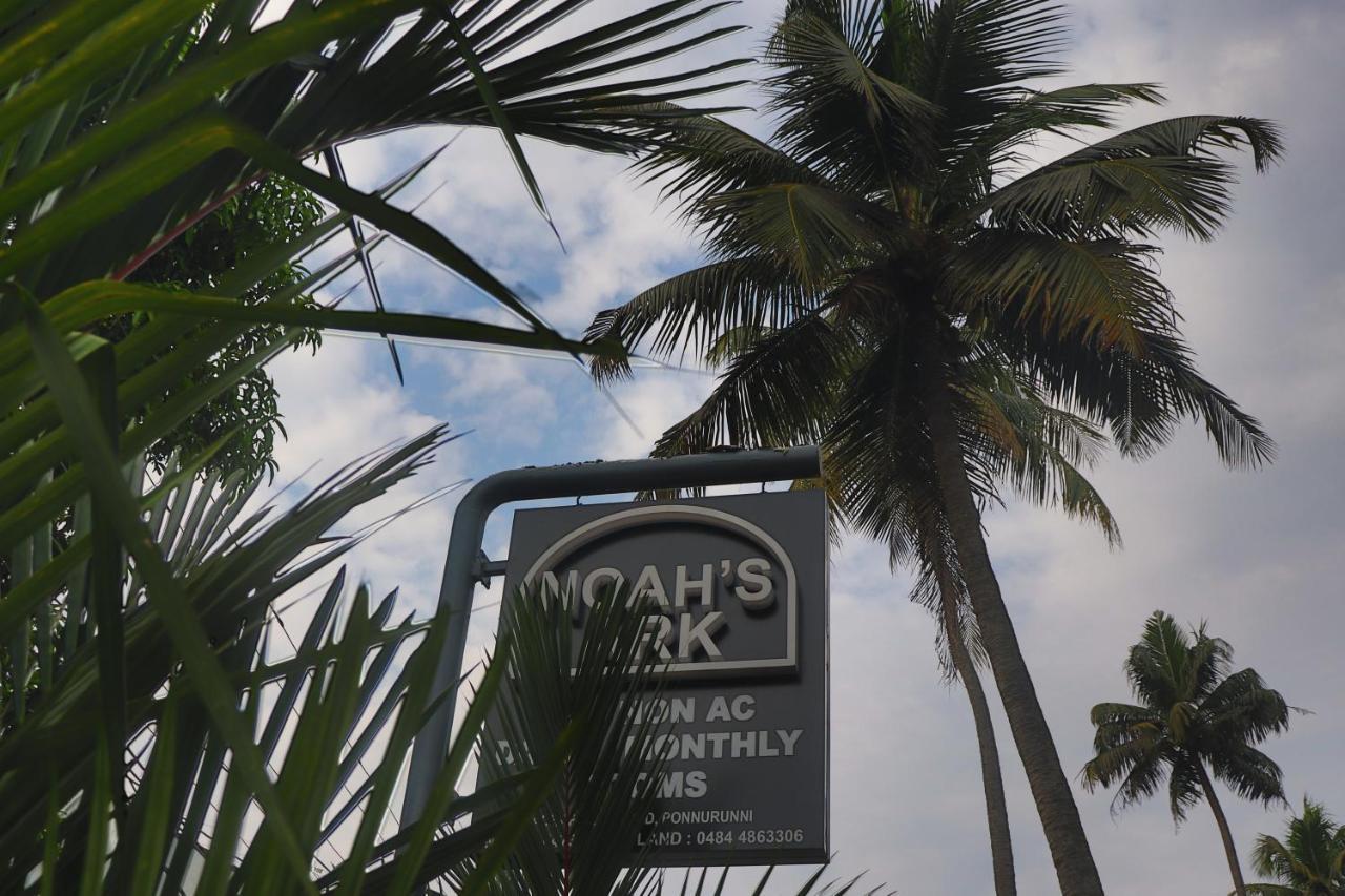 Noah'S Ark Hotel Kochi ภายนอก รูปภาพ